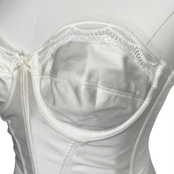 Vintage Corset Bustier - Picture 7 of 11